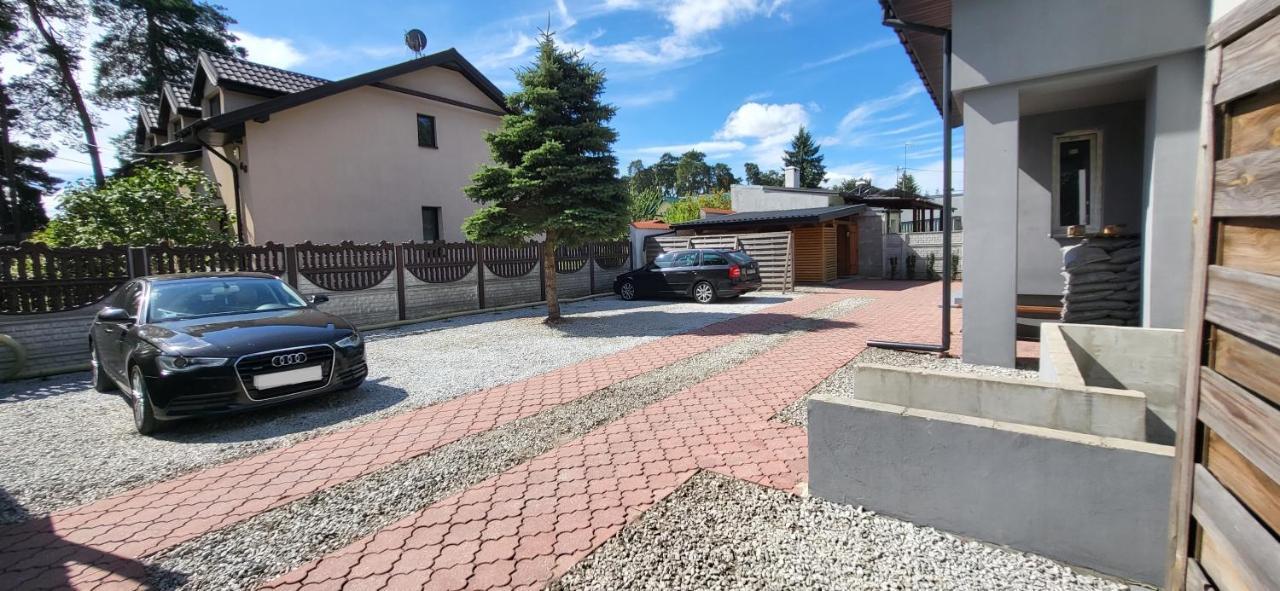 Noclegi Tuszyn M Buitenkant foto